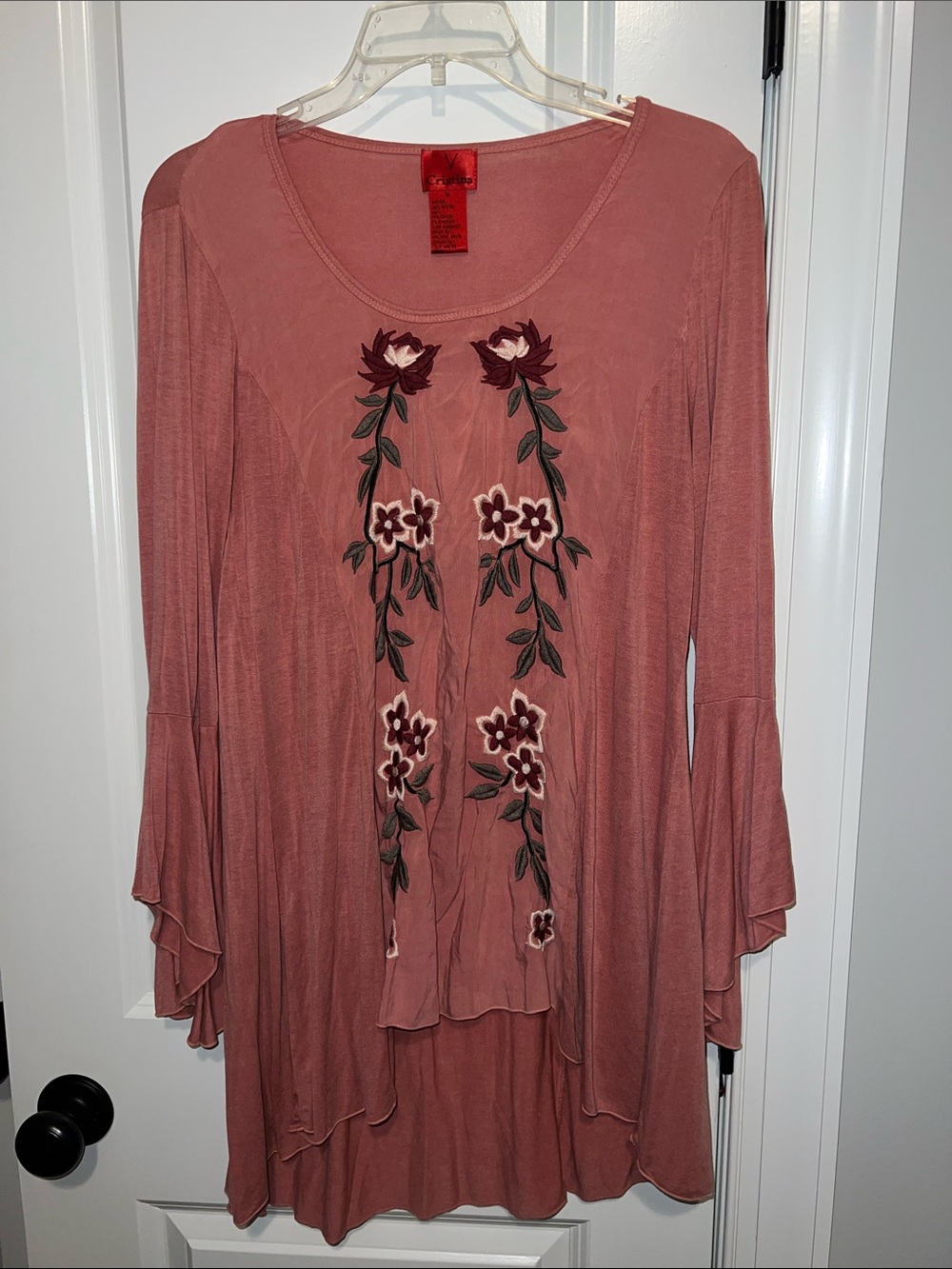 V Cristina Pink Flowy Tunic Top w embroidered floral design Medium Boho Chic
